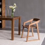 Experience 扶手餐椅