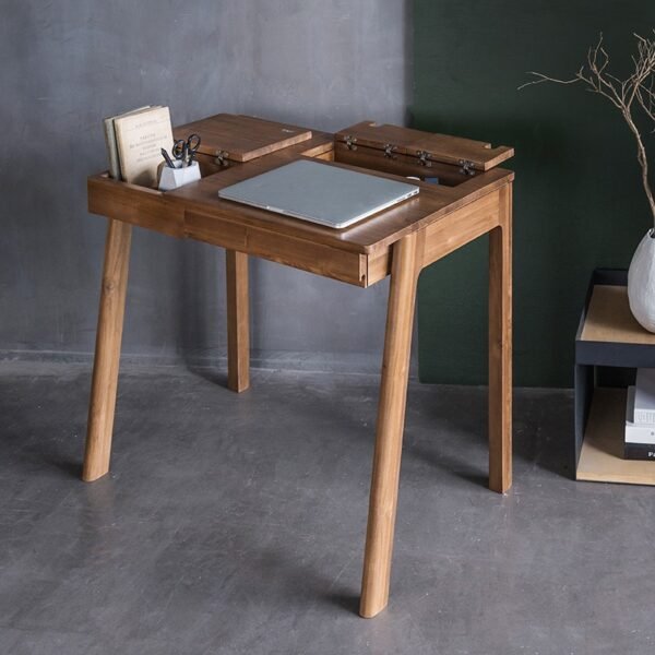 Circa Desk 01