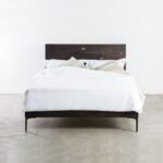 Kulu 焦燻橡木床架