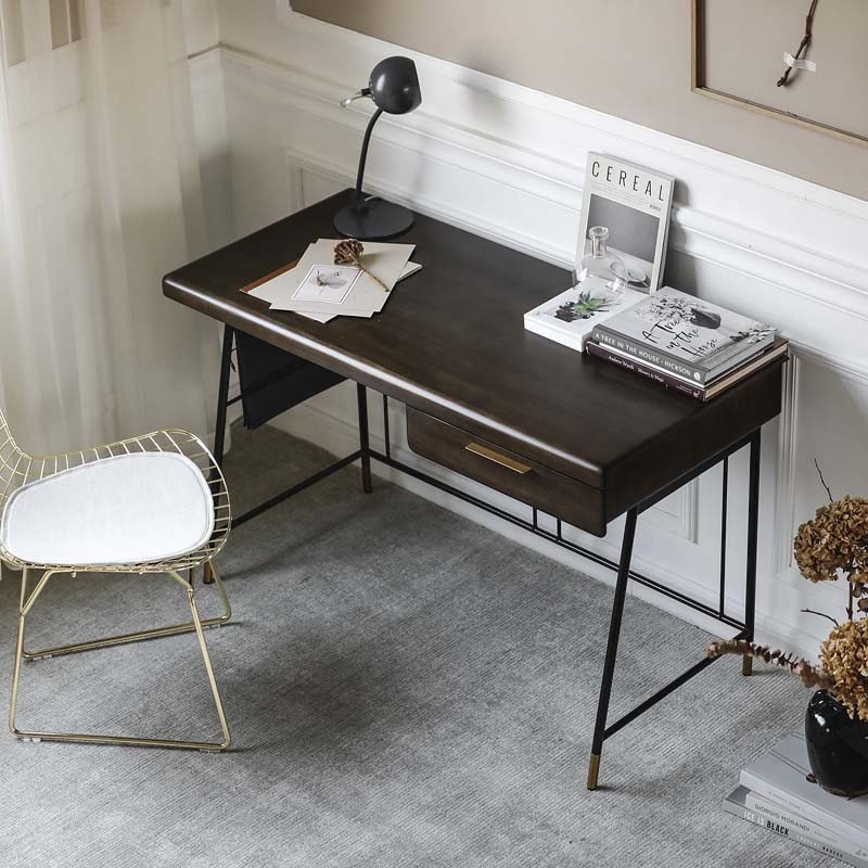 Mia Desk